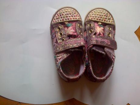 Tramky velkost 23, 23