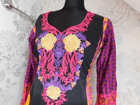 Velmi pekna tunika, 36