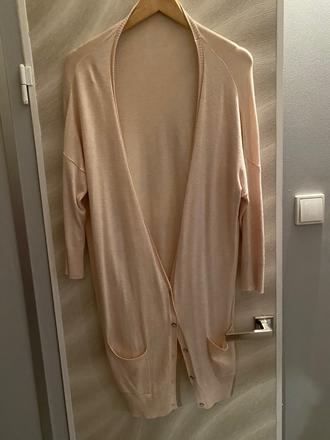 Dlhy bledoruzovy sveter, l