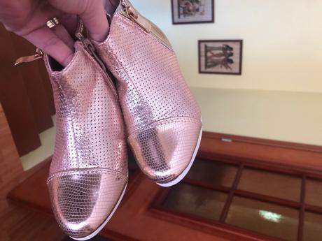 Dievčenské topánky, 25