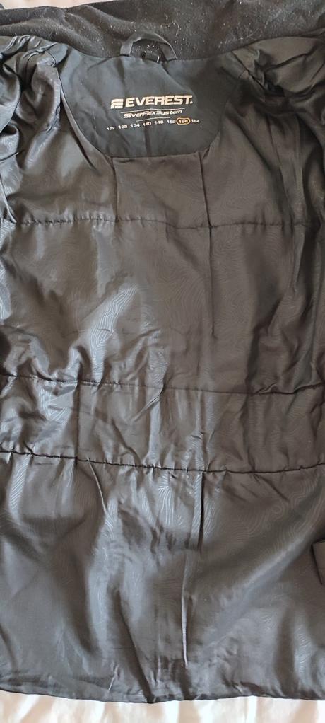 Everest vetrovka, 158