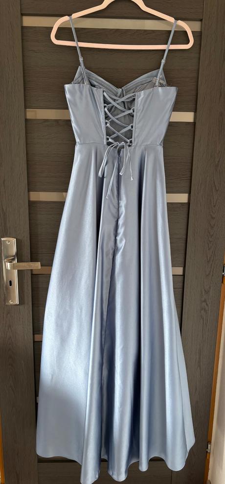 Svetlomodré spoločenské šaty, s