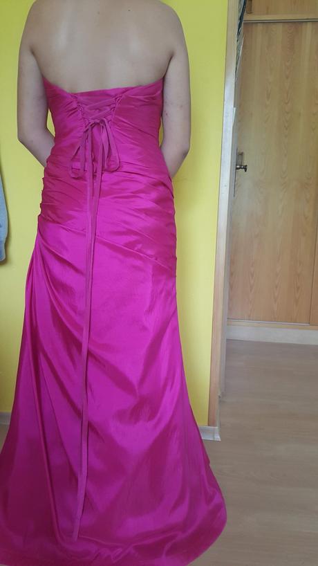 Spoločenské šaty, 38