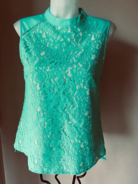 Krajkovy top oasis /56, 38 / m