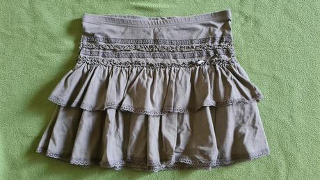 Suknička s volánikmi, 164