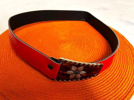 Opasok s krásnou sponou, 