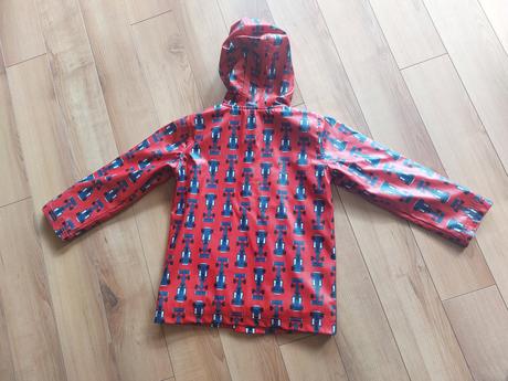 Nepremokavý kabát, 122