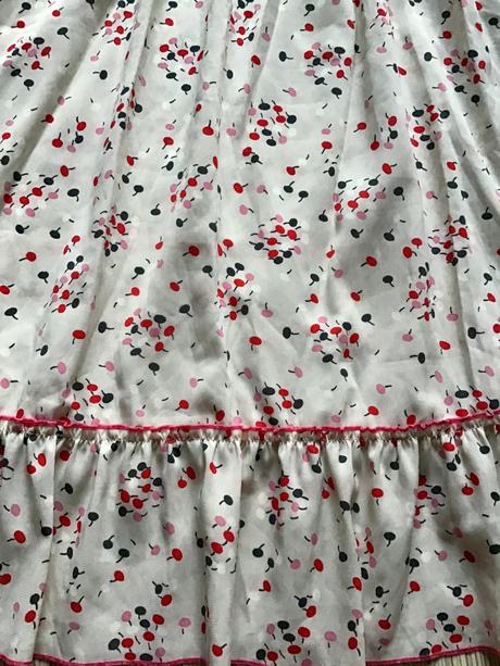 Krasne šaty /80a, 38 / m