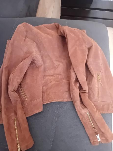 Bundička, yessica,40