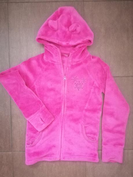 Ušatá mikinka, 152