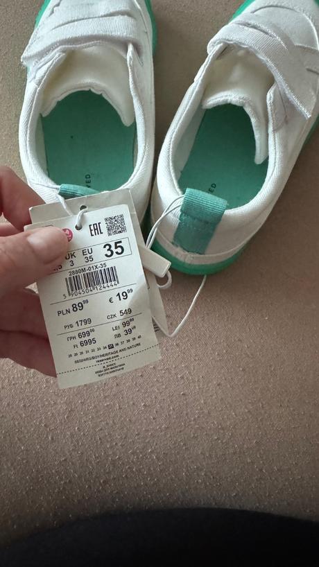 Tenisky, reserved,35