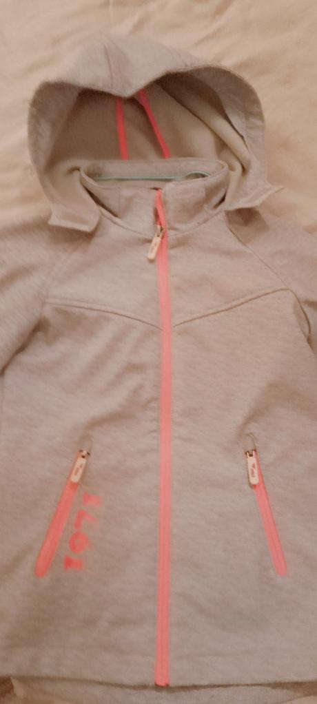 Pekná bunda, c&a,128