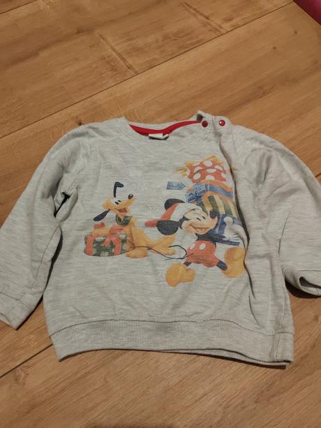 Mikinky a svetríky v dobrom stave, 92