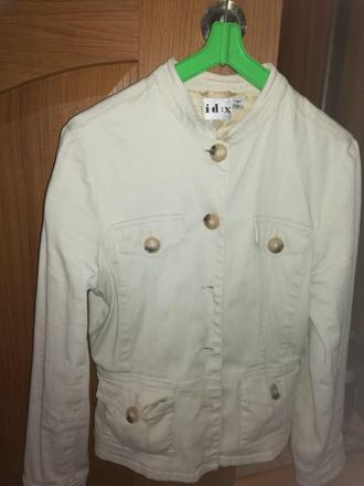 Dievčenské sako , 152