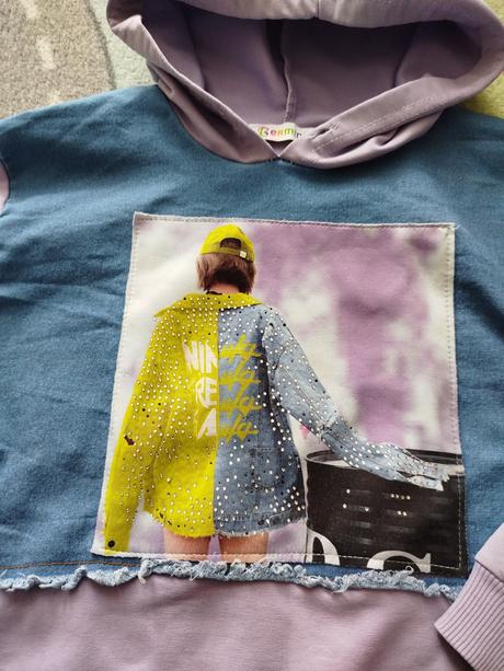 Zaujimava mikina 140-146, 140