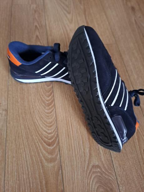 Pohodlné tmavomodré tenisky, 40