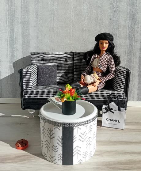 Barbie čierno-biela obývačka s mačkou a  doplnkami, 