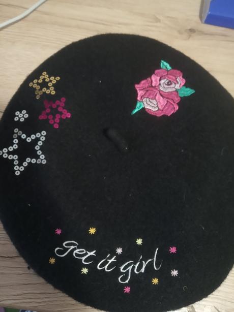 Baretka, takko,104