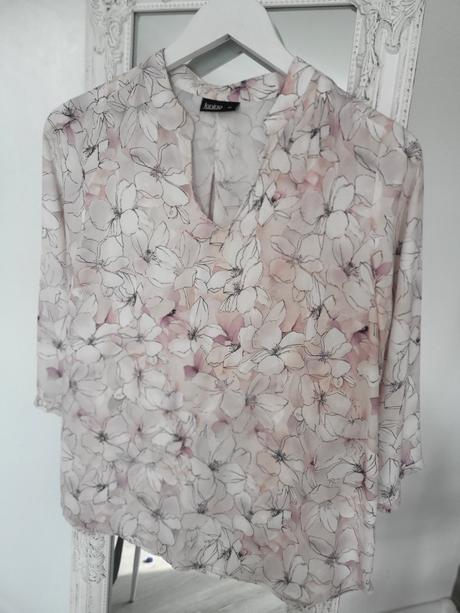 Kvetinková blúzka, 36