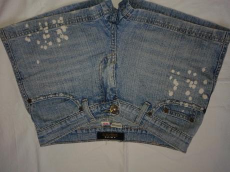 Svetlé šortky s bielymi fľakmi, 146