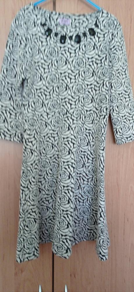 Dievčenské šaty, 134