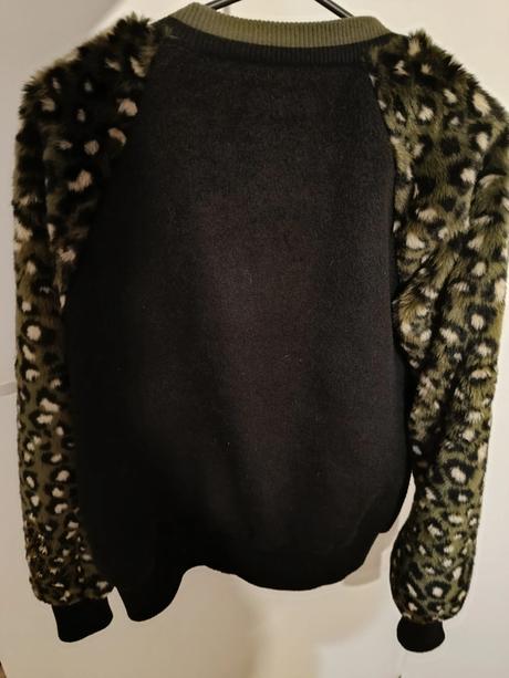 Prechodná kožušinová bunda, 38