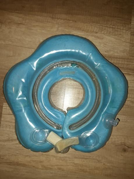 Plavaci kruh pod krk,