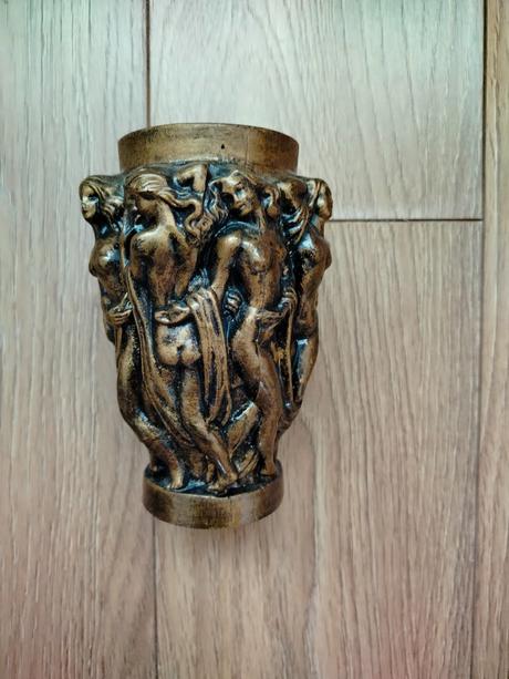 Starožitná bronzová váza, 