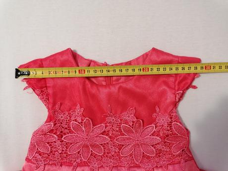 Slavnostne saty s bohatou suknou, 98