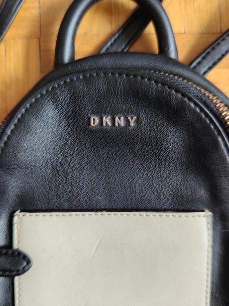 Dkny dizajnovy maly ruksačík ako crossbody, dkny