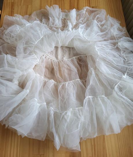 Spodnička na 14 rokov, 164