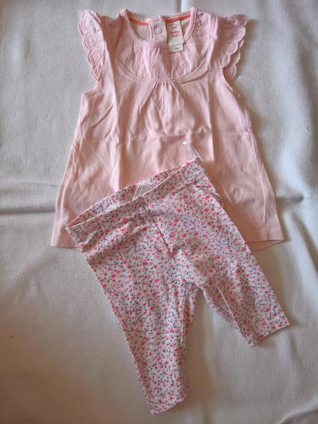 Krasny komplet c&a, c&a,74