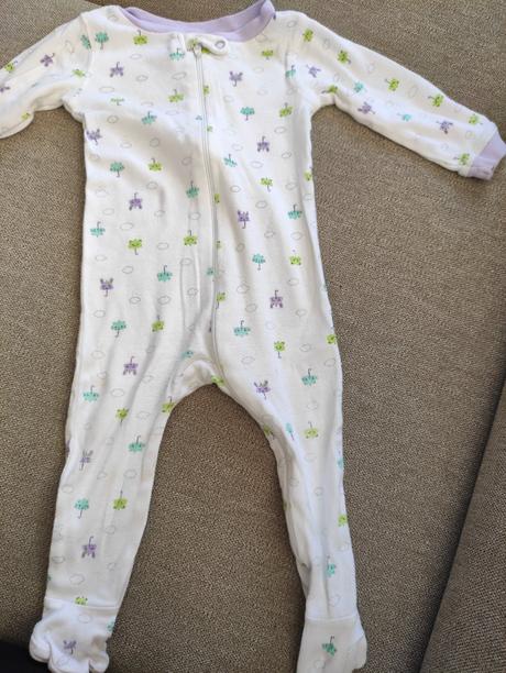 Balík pyžamiek, next,68