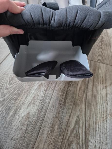 Autosedacka vajco, roan