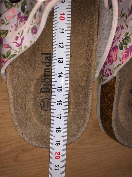 Korkové šľapky, 31