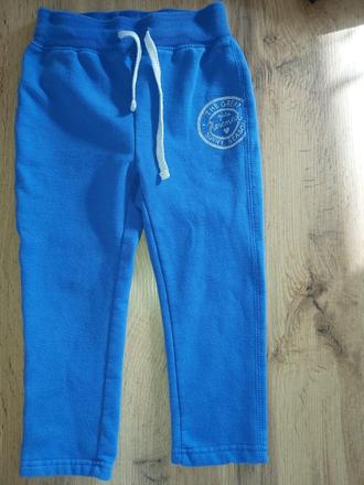 Teplaky, reserved,104