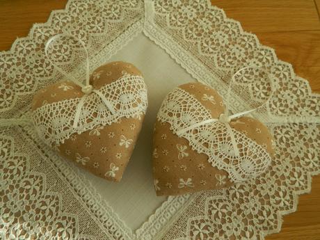 Látkové srdiečka na zavesenie 11cm x 11cm, 