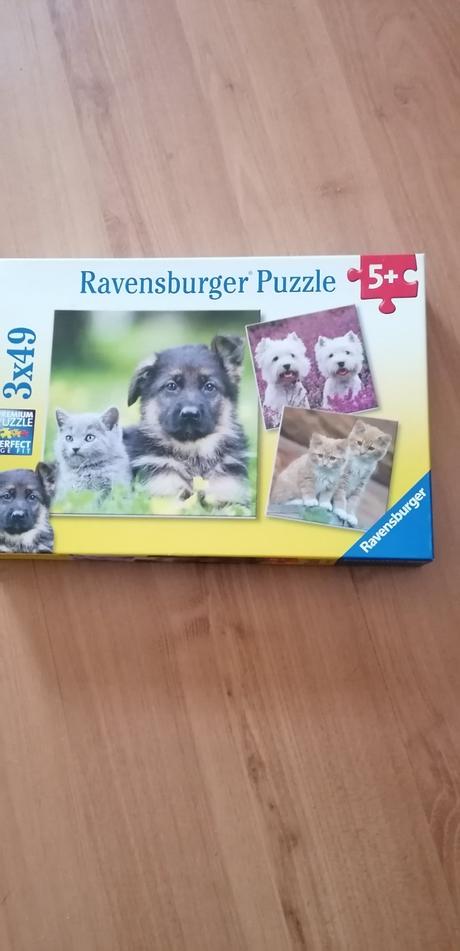Puzzle psy 3x49 kusov,
