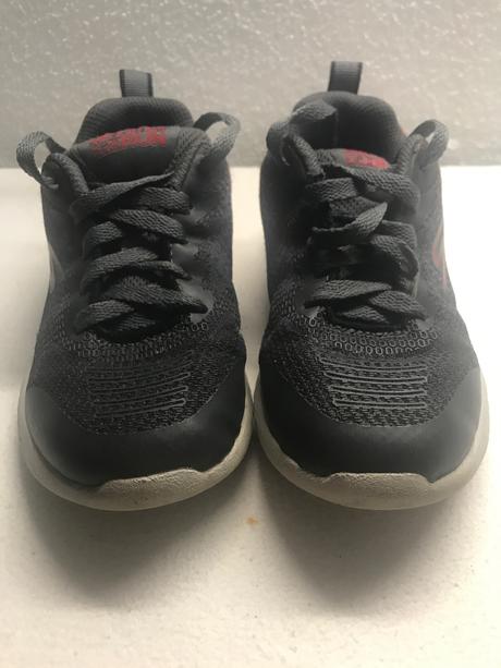 Vzdusne tenisky c.28, skechers,28