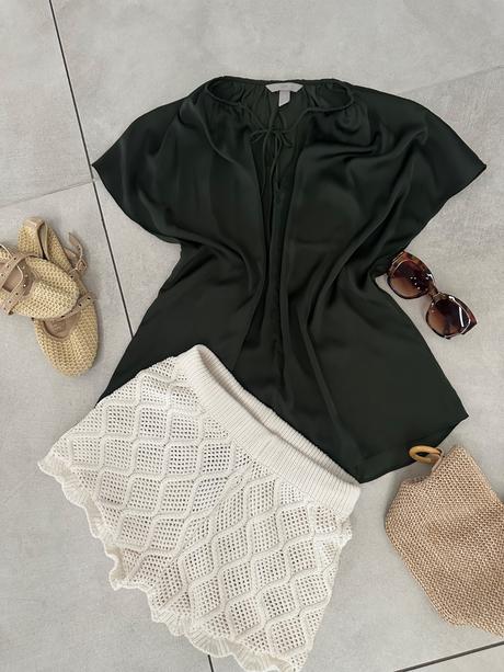 Tmavozelená saténová blúzka, h&m,s