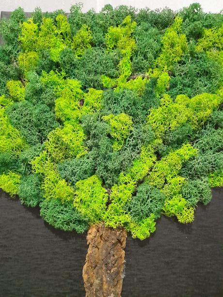 Živý machový obraz strom,