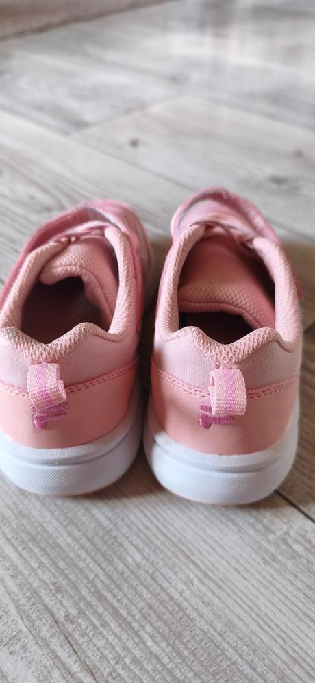 Fúka tenisky, fila,30