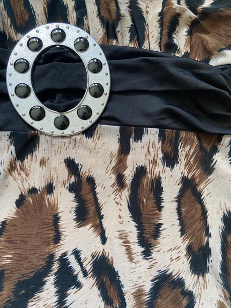 Predĺžený top so zvieracím vzorom, s