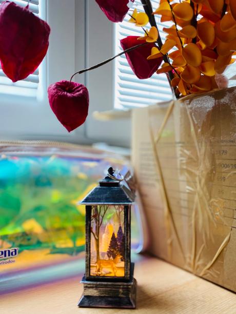 Vianočná dekorácia svietiaci lampáš/lucerna,