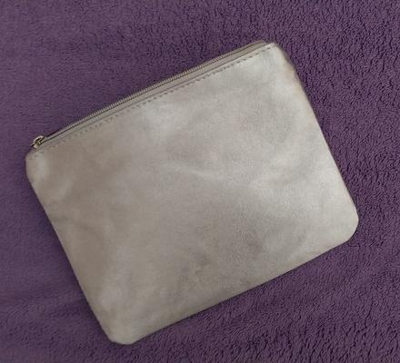 Trblietavá sivá kozmetická taštička, taštička na d, 