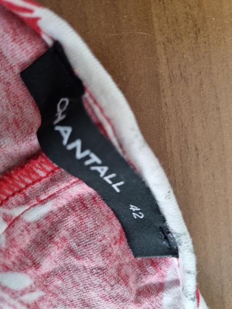 Červeno-biele elastické šaty chantall veľ. 40, chantall,40
