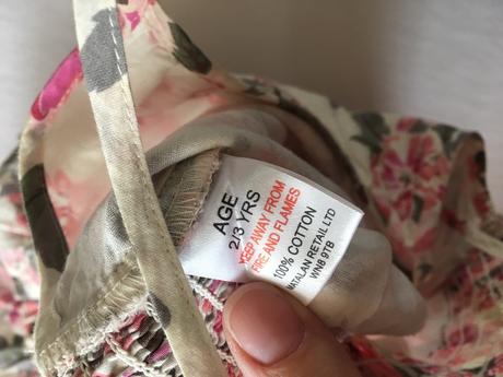 Šaty so spodnickou, 98