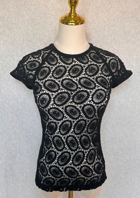 Burberry čipkovaný top na telo, burberry,xs