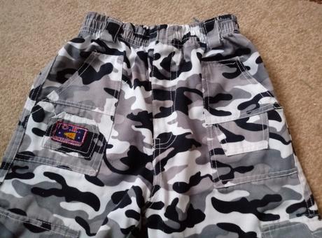 Maskáčové nohavice, 116