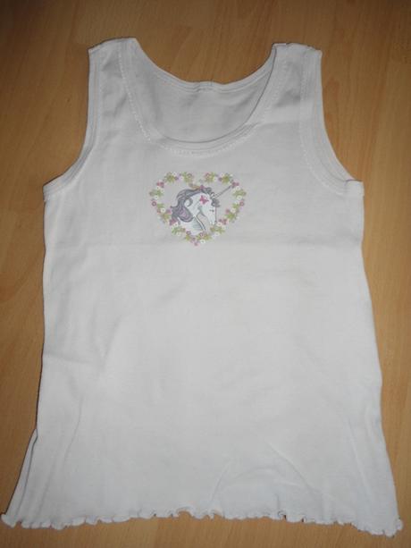 Bledoruzove tielko s jednorozcom, 116